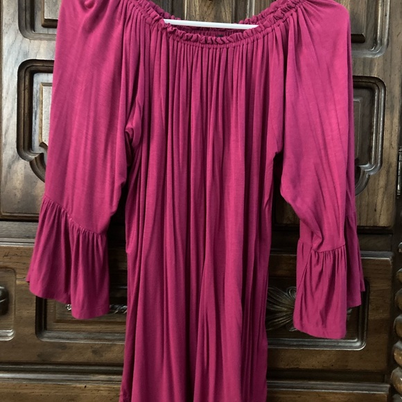 Off The Shoulder Top - Picture 2 of 7